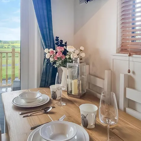 Vakantiehuis Tyan - Uk49354